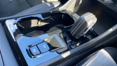 Volvo Xc40 2.0 T4 R DESIGN Pro 5dr AWD Geartronic Petrol Estate